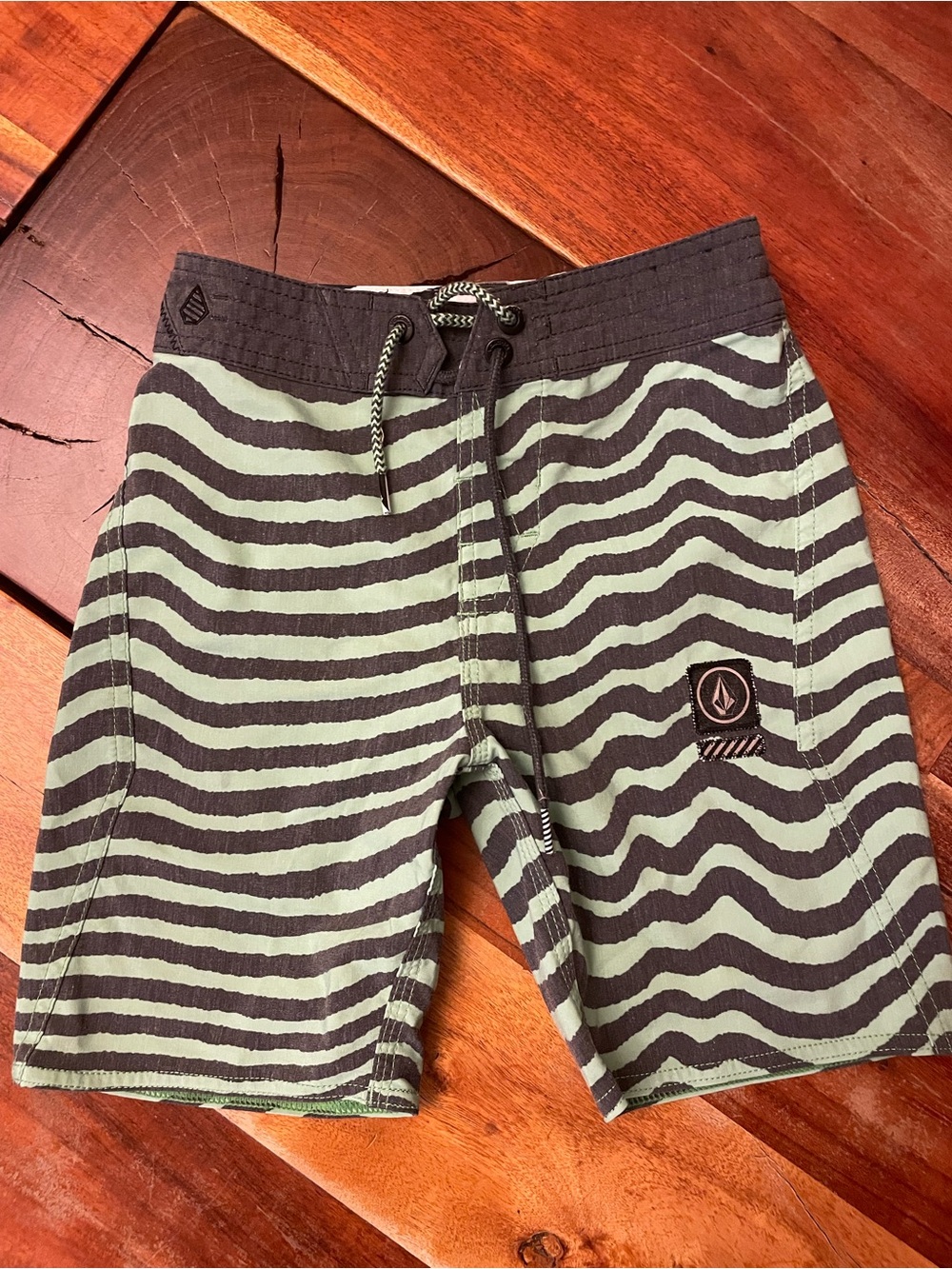 Volcom board shorts size 22